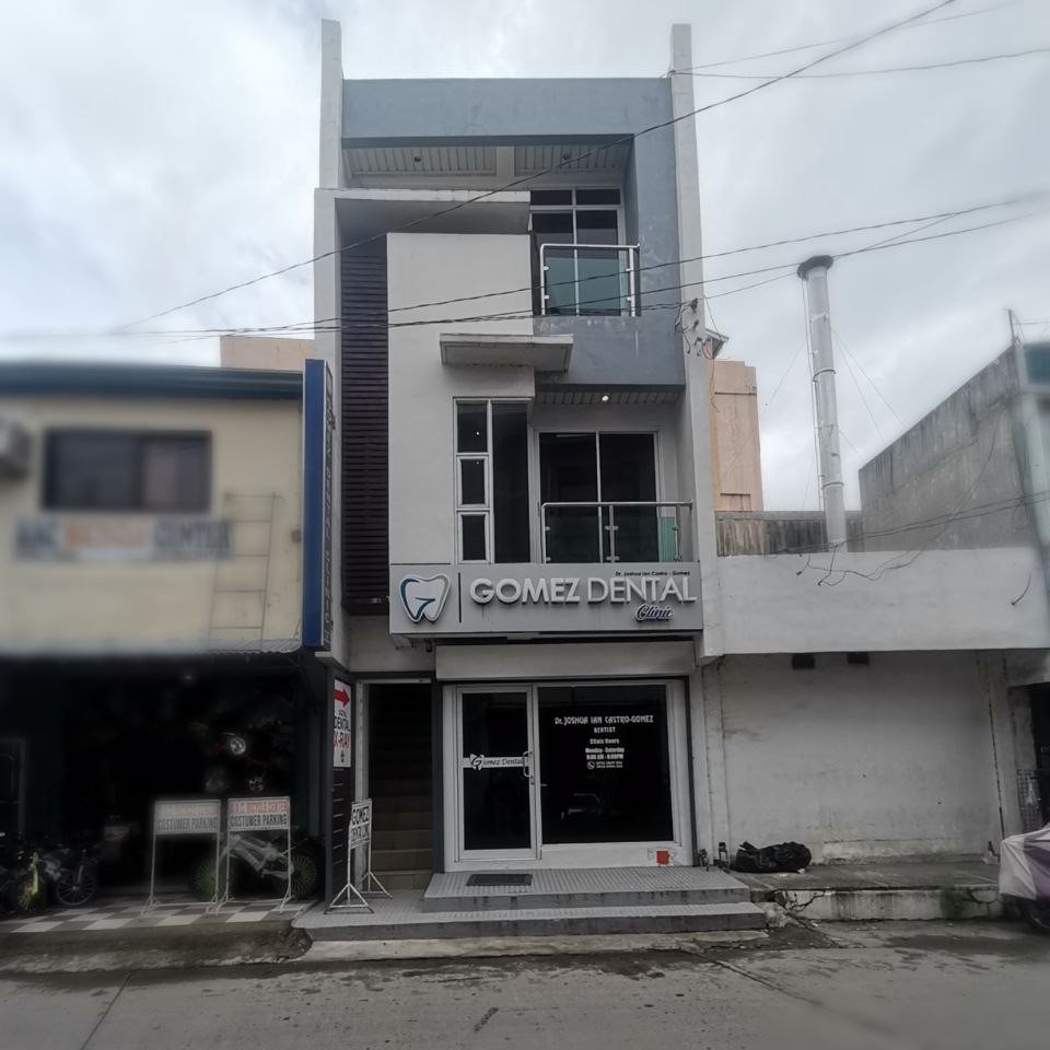 Gomez Dental Clinic exterior and signage
